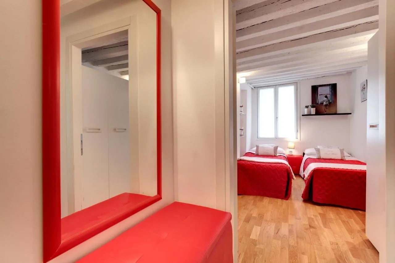 Cannaregio Canal View - Marco Polo By Wonderful Italy Venice Apartment